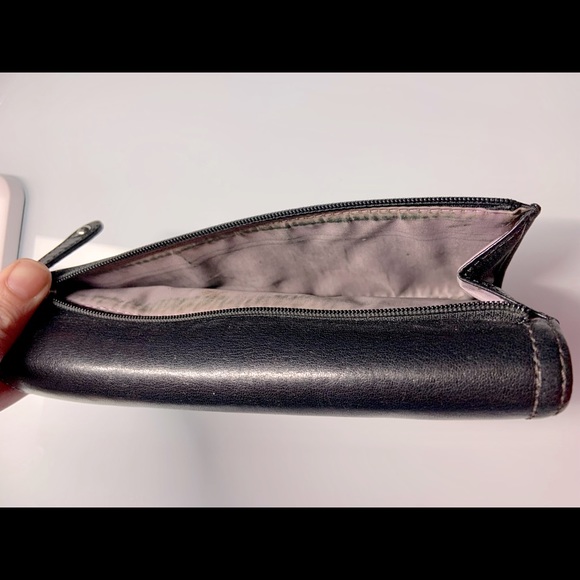 Coach Black Tri-Fold Wallet with Lavender Interior - Pre-Loved - Picture 5 of 5